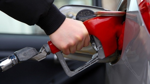 هشدار عضو کمیسیون انرژی مجلس درباره واردات بنزین