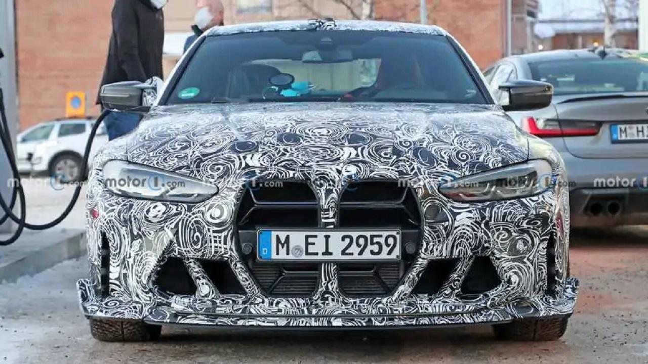 آغاز عرضه خودروی BMW M ۴ CSL