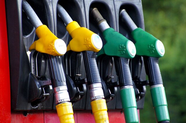 فعلا توزیع بنزین سوپر، گسترده و پایدار نیست