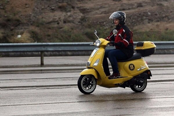 جزئیات صدور گواهینامه موتورسیکلت برای بانوان