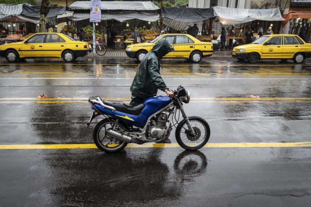 ممنوعیت تردد موتورسیکلت‌ها در روزهای بارانی