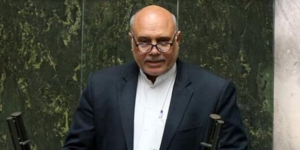 گرانی بنزین را نمی‌پذیریم