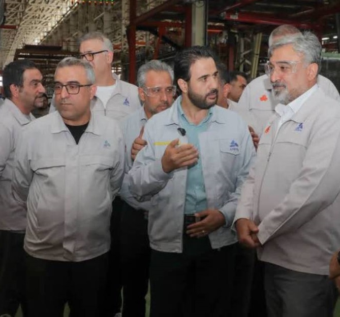 خط رباتیک بدنه SQ۲۰۰ در پارس‌خودرو به بهره‌برداری رسید