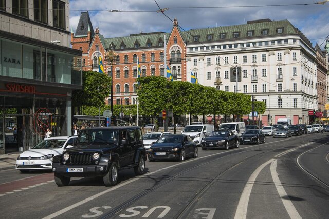 منع تردد خودروهای بنزینی و دیزلی در مرکز استکهلم تا ۲۰۲۵