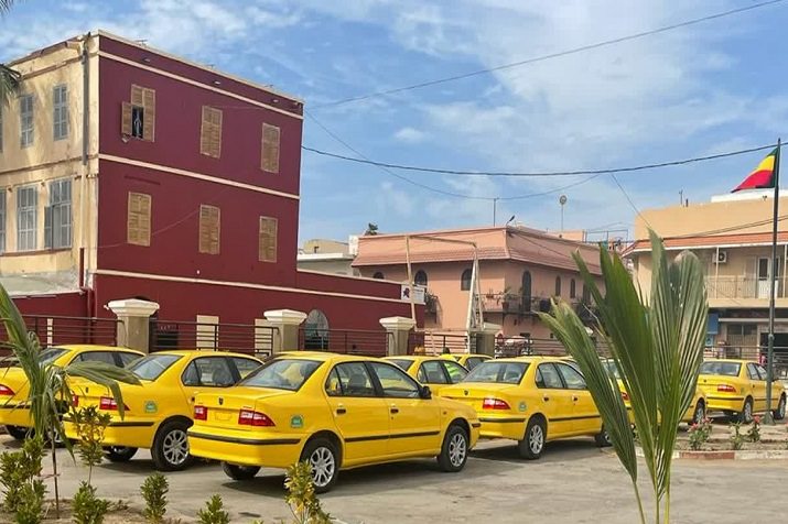 تاکسی‌های سمند در اختیار رانندگان سنگالی قرار گرفت