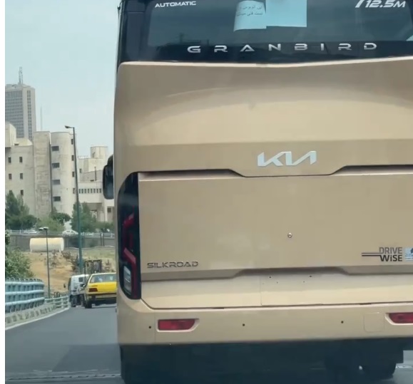 خودنمایی اتوبوس پیشرفته در خیابان‌های تهران+فیلم