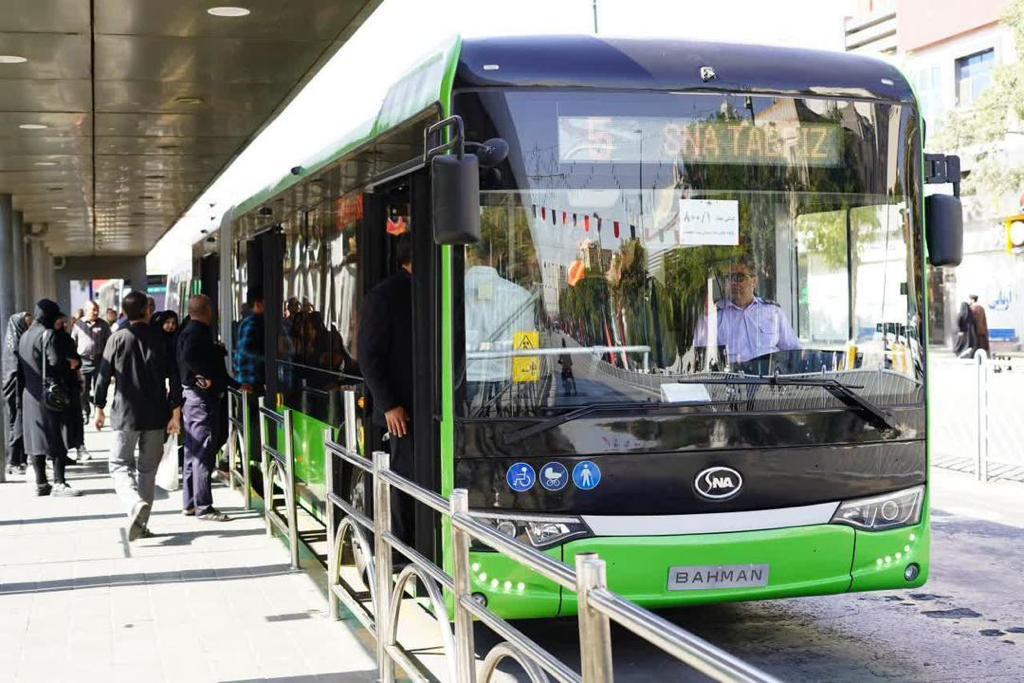  اتوبوس‌های گروه بهمن، بهترین‌ها را برای زائران حرم رضوی عرضه می‌کنند