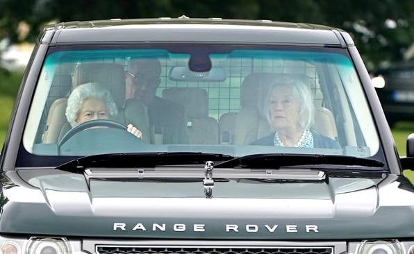 مرگ ملکه الیزابت دوم و واکنش خودروسازان