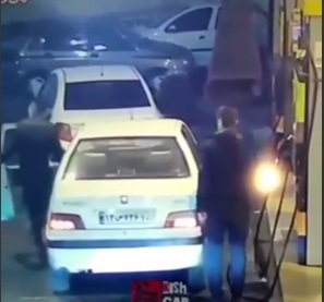 سرقت ماشین در پمپ‌بنزین جلوی چشم مردم !