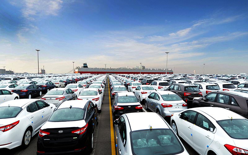 دست دولت برای واردات خودرو باز است