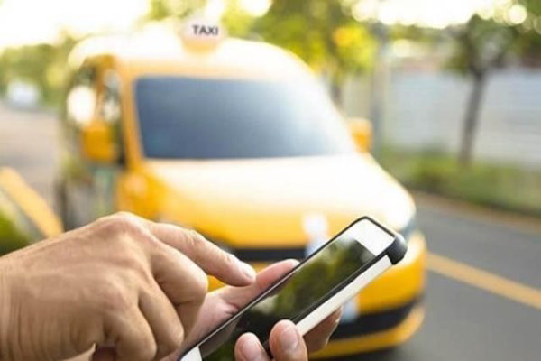 چگونگی اجرای قانون بیمه رانندگان تاکسی‌های اینترنتی