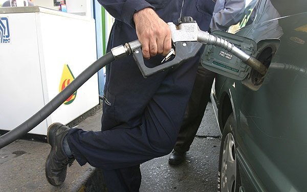 قیمت بنزین در سال آینده افزایش نمی‌یابد