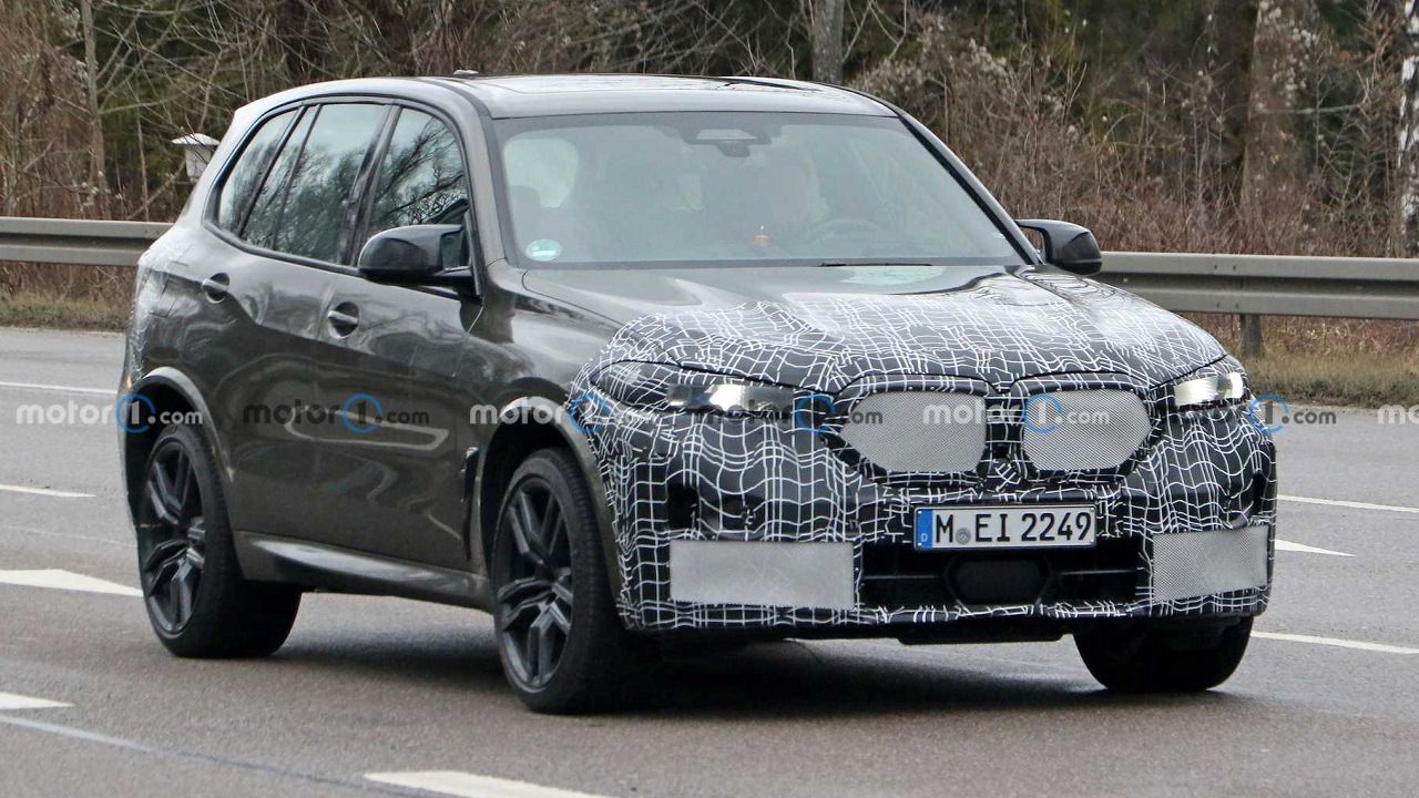آزمایش خودرو ۲۰۲۳ BMW X۵ M فیس لیفت شده