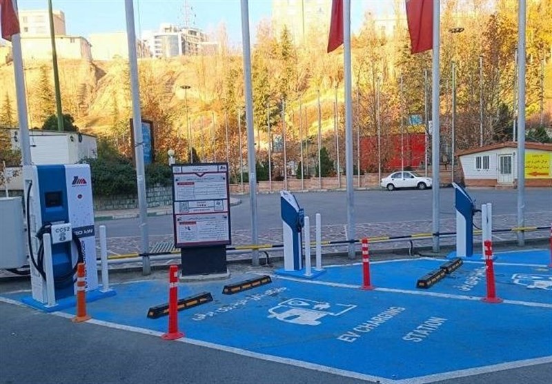 راه‌‌اندازی ۴ ایستگاه شارژ خودروی برقی در غرب تهران