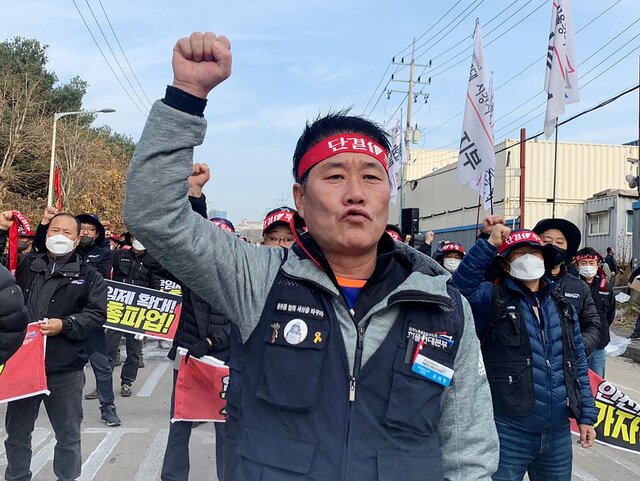 اعتصاب کامیون‌داران در کره جنوبی جدی شد