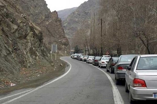 جاده چالوس و آزادراه تهران &#۸۲۱۱; شمال یک‌طرفه شد