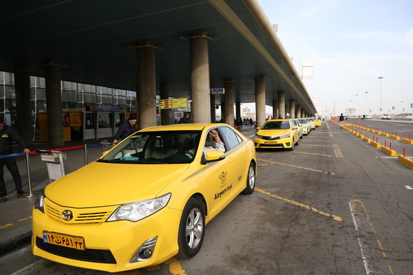 اعتراض رانندگان تاکسی فرودگاه مهرآباد به نرخ کرایه
